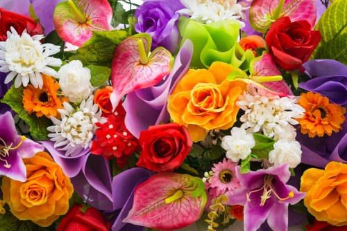 Premium flower delivery package with eco-friendly materials